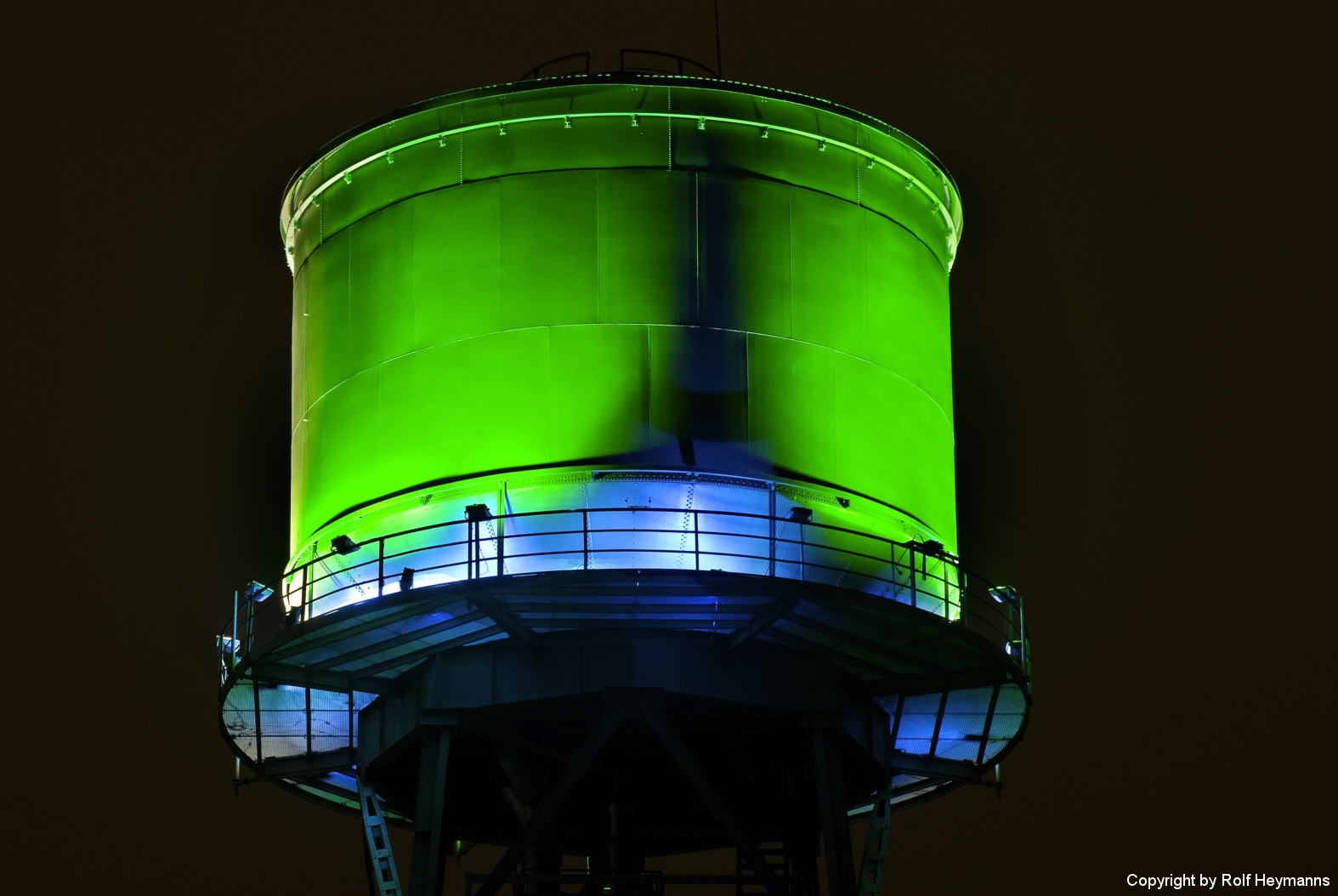 Bochum, Wasserturm bei der Jahrhunderthallo